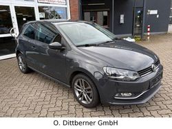 Grau Gebraucht 2015 VW Polo LOUNGE Limousine | 10.750 € (Etwas zu teuer)