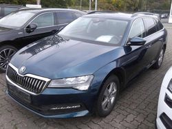 Lava blau Gebraucht 2022 Skoda Superb Ambition Kombi | 23.990 € (Fairer Preis)
