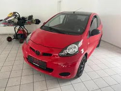 Rot Gebraucht 2009 Toyota Aygo Kleinwagen | 2.990 € (Fairer Preis)