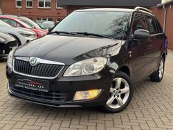 Schwarz Gebraucht 2012 Skoda Fabia Family Kombi | 3.999 € (Teuer)