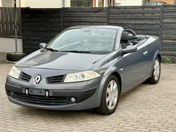Grau Gebraucht 2006 Renault Mégane Cabriolet Dynamique Cabrio | 2.600 € (Fairer Preis)