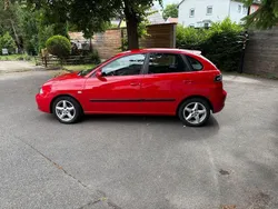 Rot Gebraucht 2006 Seat Ibiza Sport Limousine | 2.600 € (Teuer)