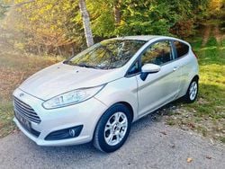 Silber Gebraucht 2015 Ford Fiesta Kleinwagen | 4.200 € (Fairer Preis)
