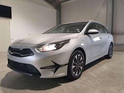 Lunarsilber Gebraucht 2024 Kia Ceed Sportswagon Kombi | 24.490 € (Guter Preis)