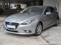 Silber Gebraucht 2014 Mazda 3 Sports-Line Limousine | 13.000 € (Etwas zu teuer)