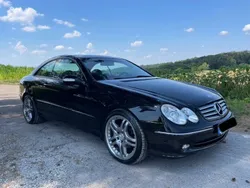 Schwarz Gebraucht 2002 Mercedes CLK320 Elegance Coupé | 14.900 €