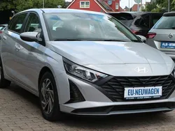 Lumen grey (y3h) Neu 2025 Hyundai i20 Comfort Kleinwagen | 18.490 € (Fairer Preis)