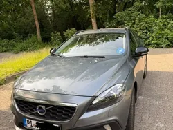 Grau Gebraucht 2015 Volvo V40 CC Momentum Kombi | 13.749 € (Fairer Preis)