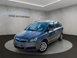 Grau Gebraucht 2006 Opel Zafira Van / Kleinbus | 3.499 € (Etwas zu teuer)