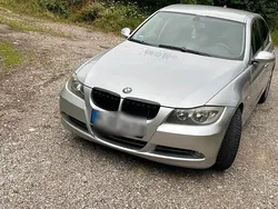 Silber Gebraucht 2005 BMW 325 Limousine | 2.700 €