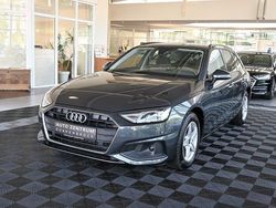 Grau Gebraucht 2022 Audi A4 Basis Limousine | 23.450 € (Guter Preis)