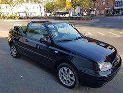 Schwarz Gebraucht 2002 VW Golf Cabriolet Highline Cabrio | 6.950 € (Teuer)