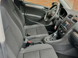 Weiß Gebraucht 2009 VW Golf VI Kleinwagen | 8.000 € (Etwas zu teuer)
