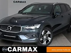 Grau Gebraucht 2019 Volvo V60 CC Kombi | 23.900 € (Guter Preis)