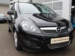 Schwarz Gebraucht 2011 Opel Zafira Design Edition Van / Kleinbus | 5.777 € (Fairer Preis)