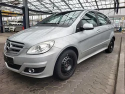 Grau Gebraucht 2010 Mercedes B180 Van / Kleinbus | 3.390 € (Guter Preis)