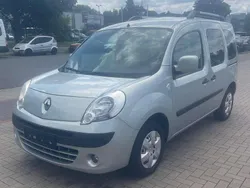Space grau Gebraucht 2009 Renault Kangoo Privilege Van / Kleinbus | 4.500 € (Fairer Preis)