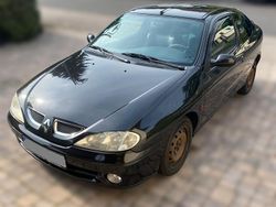 Schwarz Gebraucht 2002 Renault Mégane Coupé Expression Coupé | 3.000 €