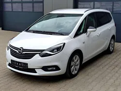 Weiß Gebraucht 2018 Opel Zafira Innovation Van / Kleinbus | 16.500 € (Fairer Preis)