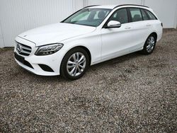 Weiß Gebraucht 2019 Mercedes C180 Kombi | 17.500 € (Fairer Preis)