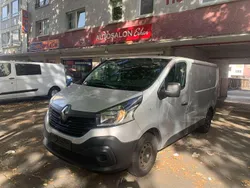 Silber Gebraucht 2015 Renault Trafic Komfort Van | 6.990 € (Superpreis)