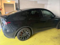 Schwarz Gebraucht 2024 Tesla Model Y Performance SUV | 42.000 € (Fairer Preis)