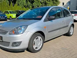 Silber Gebraucht 2007 Ford Fiesta Kleinwagen | 2.999 € (Etwas zu teuer)