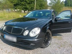 Schwarz Gebraucht 2004 Mercedes E240 Kombi | 4.000 € (Teuer)