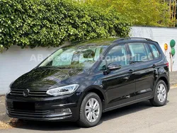 Schwarz Gebraucht 2024 VW Touran Comfortline Van / Kleinbus | 35.699 € (Fairer Preis)