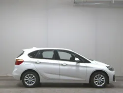 Weiss Gebraucht 2020 BMW 216 Active Tourer Advantage Van / Kleinbus | 13.380 € (Guter Preis)