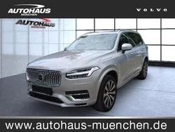 Silber Gebraucht 2023 Volvo XC90 Plus SUV | 55.999 € (Guter Preis)