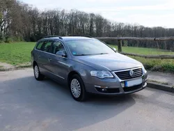 Grau Gebraucht 2006 VW Passat Kombi | 2.200 € (Guter Preis)