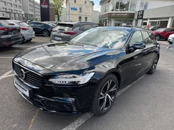 Schwarz Gebraucht 2021 Volvo V90 R-Design Kombi | 33.880 € (Guter Preis)