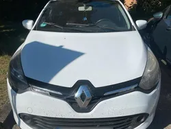 Weiß Gebraucht 2014 Renault Clio IV Limousine | 5.400 € (Fairer Preis)