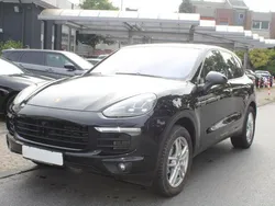 Schwarz Gebraucht 2016 Porsche Cayenne S SUV | 38.900 € (Fairer Preis)