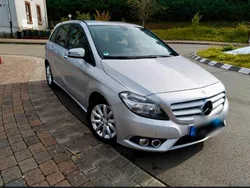 Silber Gebraucht 2012 Mercedes B180 Van / Kleinbus | 8.400 €