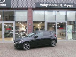 Schwarz Gebraucht 2016 Mazda 2 Sports-Line Limousine | 13.885 € (Fairer Preis)