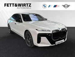 Mineralweiss metallic Gebraucht 2024 BMW i7 Comfort Edition Limousine | 131.900 € (Teuer)