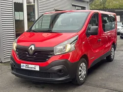 Rot Gebraucht 2016 Renault Trafic Van | 12.700 € (Guter Preis)