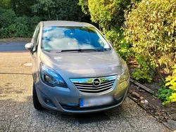 Braun Gebraucht 2011 Opel Meriva Van / Kleinbus | 3.900 € (Fairer Preis)