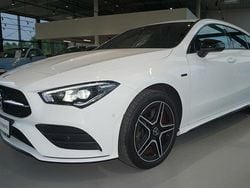 Weiss (metallic) Gebraucht 2021 Mercedes CLA250e Limousine | 26.987 € (Guter Preis)