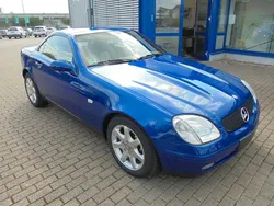 Blau Gebraucht 1999 Mercedes SLK200 Cabrio | 12.995 €