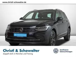 Deep black perleffekt Gebraucht 2024 VW Tiguan Life SUV | 30.946 € (Fairer Preis)