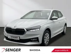 Weiß Neu 2025 Skoda Fabia Essence Limousine | 20.720 € (Etwas zu teuer)