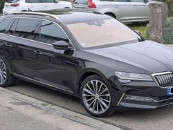 Schwarz Gebraucht 2020 Skoda Superb LAURIN & KLEMENT Kombi | 23.990 € (Fairer Preis)