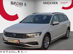 Gletscherweiß metallic Gebraucht 2024 VW Passat Conceptline Kombi | 26.840 € (Fairer Preis)