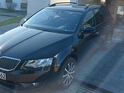 Schwarz Gebraucht 2014 Skoda Octavia Kombi | 9.799 € (Superpreis)