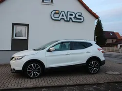 Weiß Gebraucht 2015 Nissan Qashqai Tekna SUV | 13.990 € (Fairer Preis)