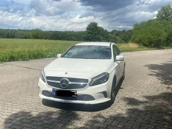 Weiß Gebraucht 2017 Mercedes A180 Urban Limousine | 16.000 € (Guter Preis)