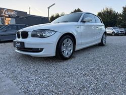 Weiß Gebraucht 2009 BMW 116 Kleinwagen | 2.690 €